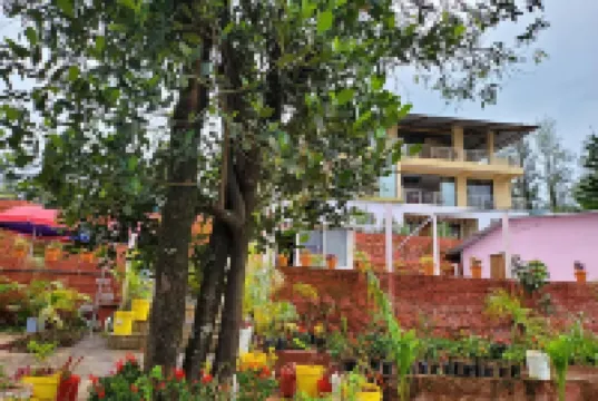 Strawberry County Hotels in Bhilar