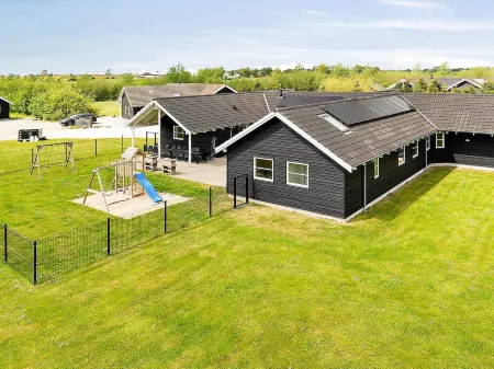 Luxury Retreat by Beach - By Traum Ferienwohnungen Отели в г. Idestrup