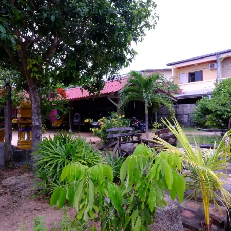 Baan Archa Samui Отели рядом с достопримечательностью «Пляж Хат Банг Рак»