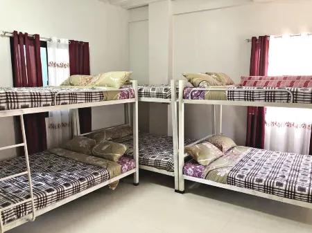 Antipolo Beach Haus Main Отели в г. Сан Хуан