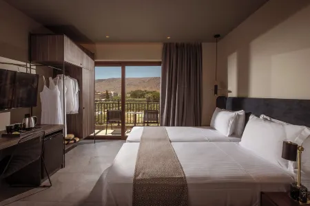 Petousis Hotel & Suites Отели в г. Tilisos