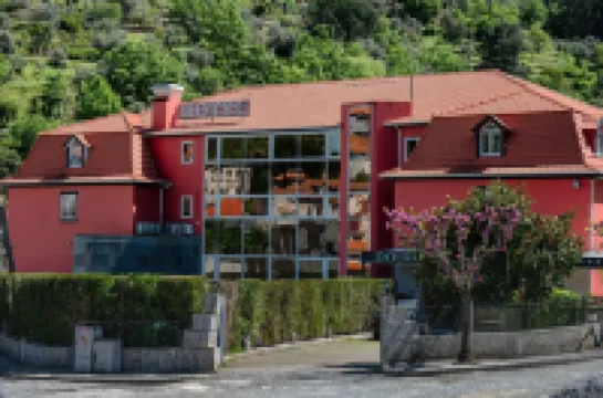 Douro Marina Hotel & Spa โรงแรมใน