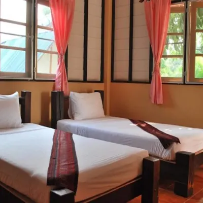 4T Guesthouse Các khách sạn gần Bến xe Sukhothai