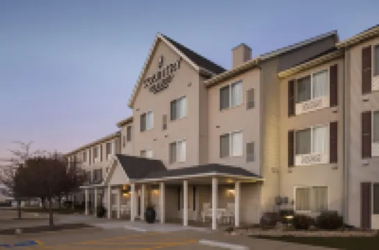 Country Inn & Suites by Radisson, Bloomington-Normal Airport, IL Hotels in 