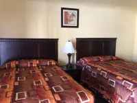 Economy Inn - parking