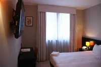 Hotel Aniene Hotels near Settebagni