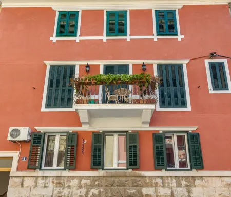 阿斯帕拉陶斯公寓酒店