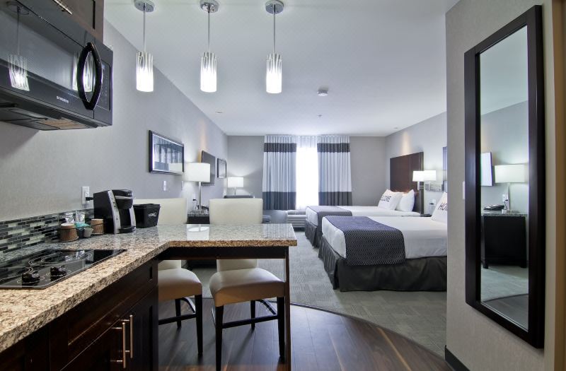 Home Inn & Suites Regina Airport