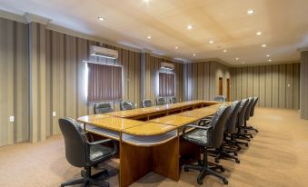 Super OYO Capital O 293 Mutiara Hijau Suites Syariah