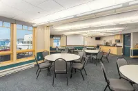 Park Point Marina Inn - breakfast