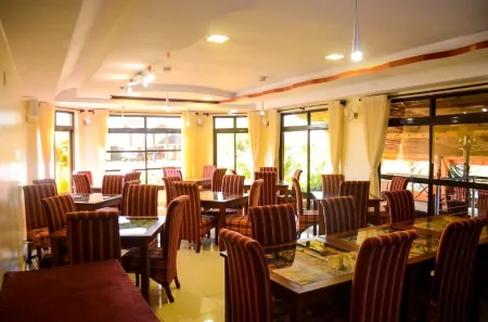 Regency Mount Kenya Hotel Отели в г. Timau