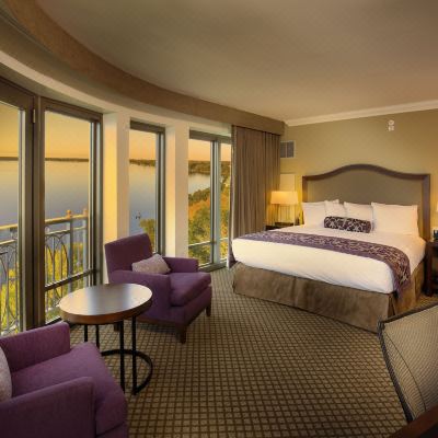 Premium Lakefront King Room The Edgewater Promo Code