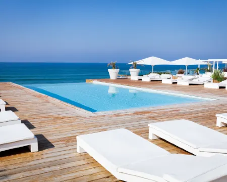 Le Grand Hotel de la Plage Hotels in Biscarrosse