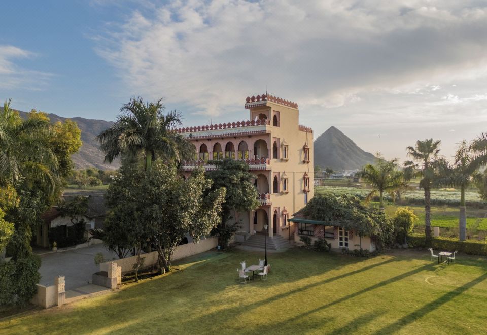 hotel overview picture