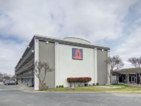 德克薩斯梅斯基特 - 鎮東 6 號汽車旅館 梅斯基特酒店