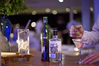 Petinos Hotel - Baarit
