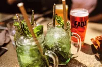 Hotel Restaurant du Parc en Bord de Rivière Hotels in Lagnes