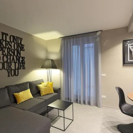 Imbriani Guest House & Suites