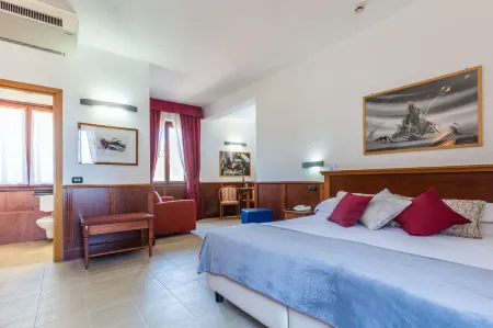 Hotel Duomo Отели рядом с достопримечательностью «Колодец Святого Патрика»