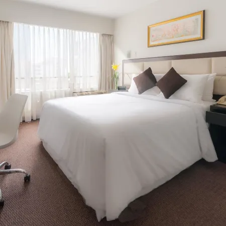 Roosevelt Hotel & Suites