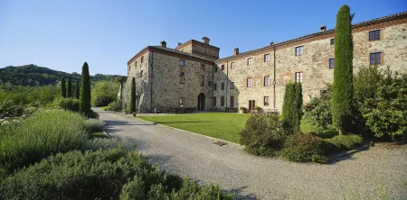 Il Castello di Tassara Отели в г. Морнико-Лозана