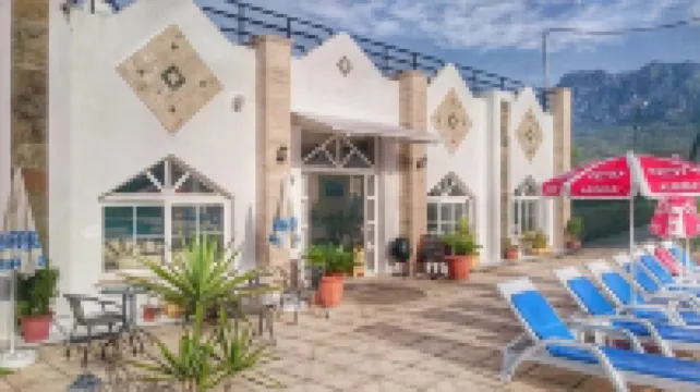 Bare Hill Holiday Village Hotels in Karavas