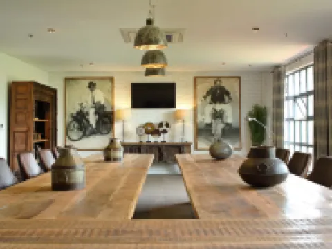 Latitude 0 Degrees Hotels in Kampala