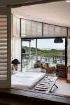 Caves Coastal Bar & Bungalows Hotels in Cooranbong