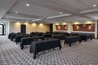 Bellasera Hotel & Suites Paso Robles, Tapestry by Hilton فنادق في Templeton