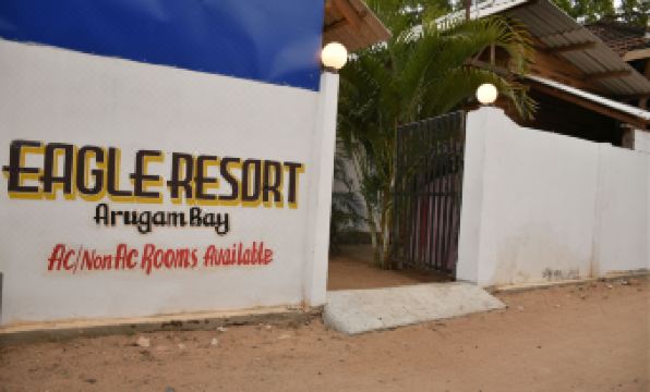 Eagle Resort Arugambay