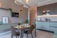Le Chat Suite Lingotto Hotels in Moncalieri