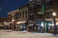 The Black Hawk Hotel Hôtels à : 