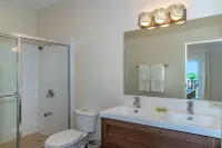 尼亞納珊瑚灣奢華聯排房屋 1 住宿飯店