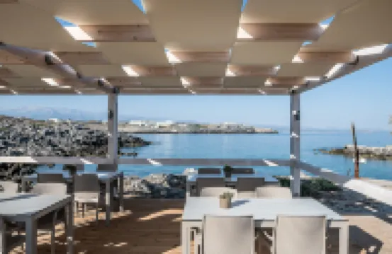 Kavos Hotel & Suites