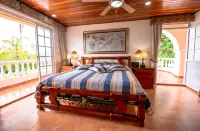 Chalet Villa Puebla Hotel a 