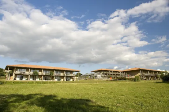 Résidence Pierre & Vacances les Rives de la Seugne Hotels in Jonzac