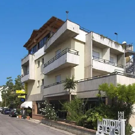 Ristorante Hotel Lucia - 100 mt Dal Mare