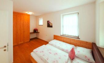 Apartment in Dolomites with Pool Access