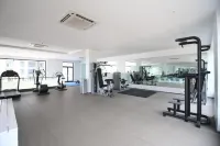 Unique Homes by Embassy Gardens - Gym