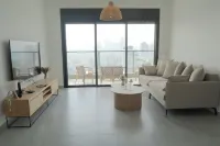 O&O Group Luxury Tower 4Br Panoramic Sea Views Hotels in Bat Yam