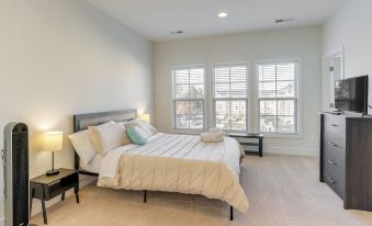 Balcony & Pool Access: Modern Gainesville Home