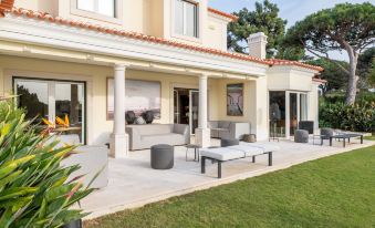 Fairview Villa by Cadenzalux