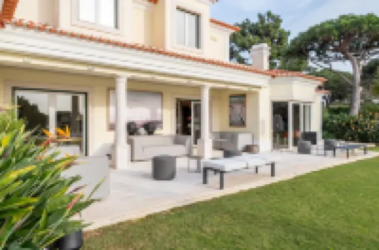 Fairview Villa by Cadenzalux