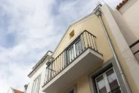 Cascais Petit Bijou by Cadenzalux - Condos