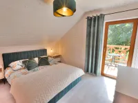 Comfortable Holiday Home, Sauna Hot Tub Included