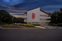 教堂山紅頂飯店-UNC