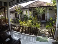 Gili Smile Bungalow