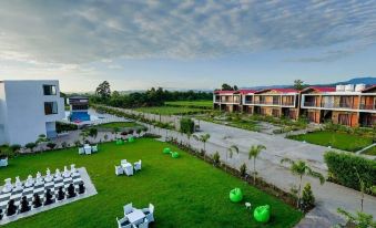 Corbett Tusker Meadows by White Flower