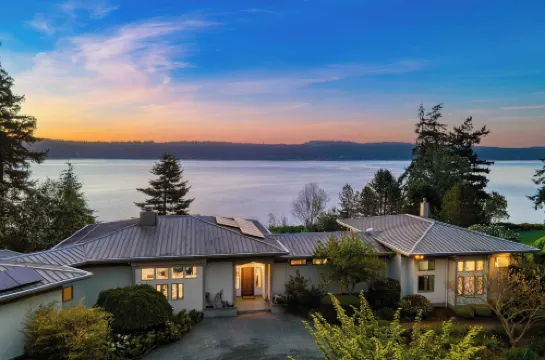Orca Ridge on Resort Road by AvantStay