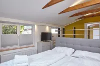 Ferienhäuser & Appartments Düneneck 6 Hotels in Tating